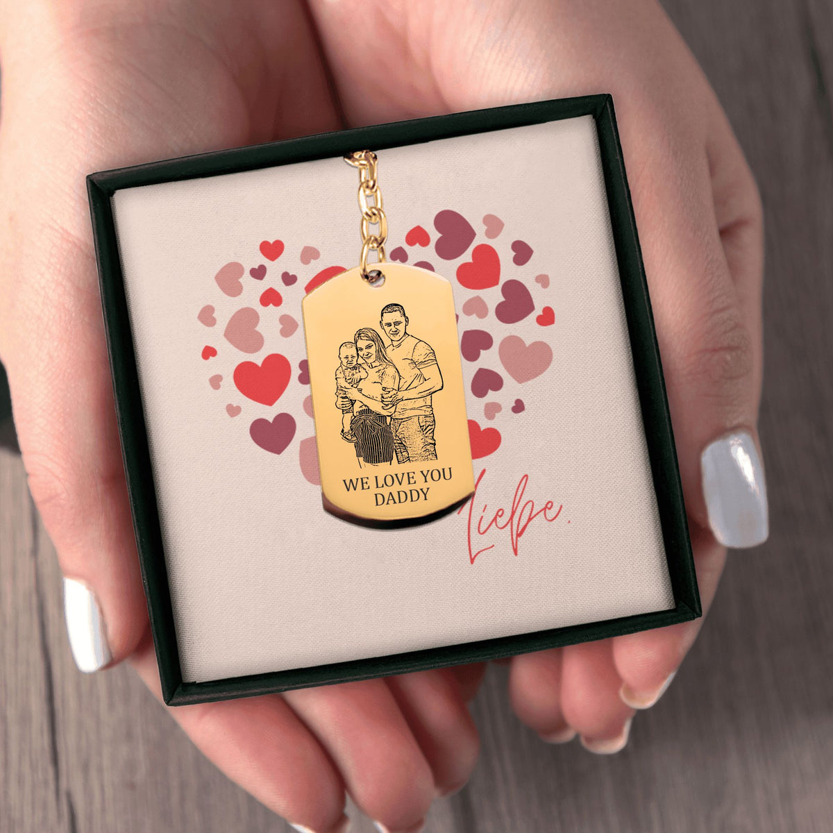 Personalisierter Schmuck: gravierter Familien Porträt Schlüsselanhänger für Papa's | Personalize Palace