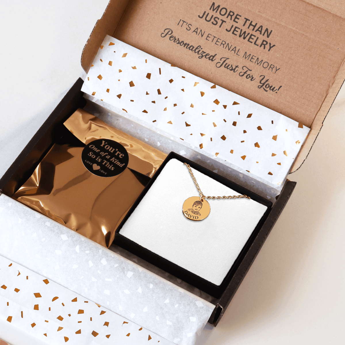 Personalisierter Schmuck: Baby Portrait Halskette mit deinem Foto und Text als Geschenk | Personalize Palace