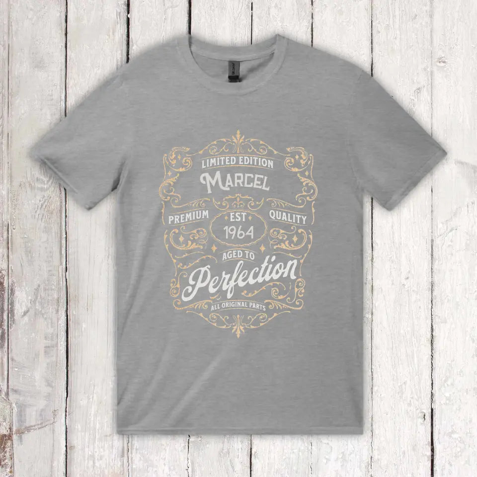 Personalisiertes T-Shirt: Vintage Birthday - Individuelles T-Shirt | Personalize Palace