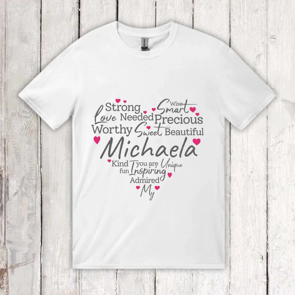 Eigenschaften einer Mutter, Oma oder einer starken Frau - Individuelles T-Shirt