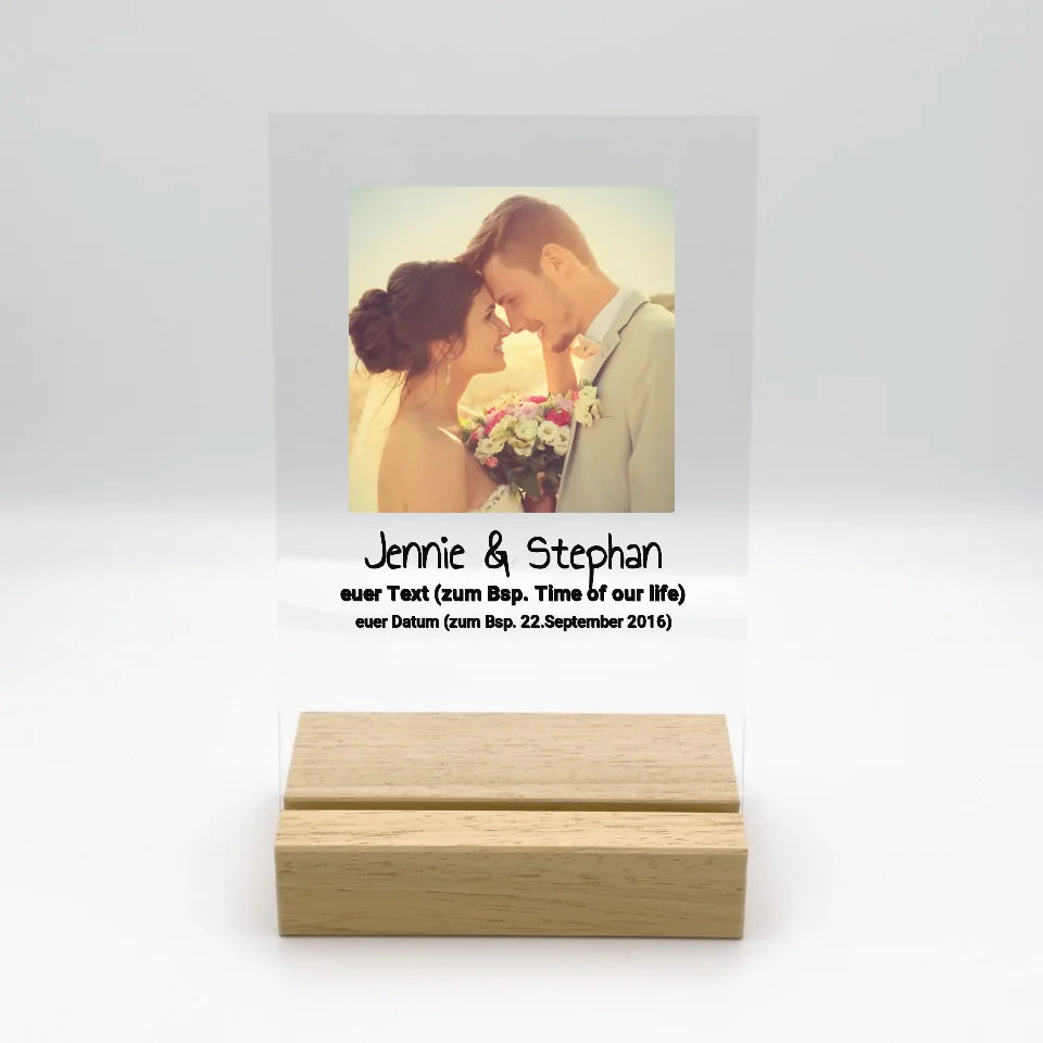 Personalisierte LED Bilder: Euer Liebeslicht mit Foto - Individuelles Acryl Glas mit Ständer | Personalize Palace