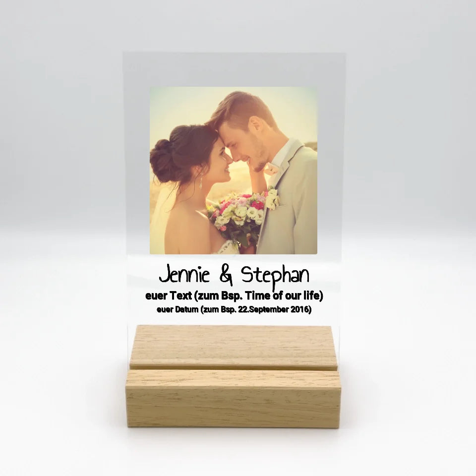 Personalisierte LED Bilder: Euer Liebeslicht mit Foto - Individuelles Acryl Glas mit Ständer | Personalize Palace