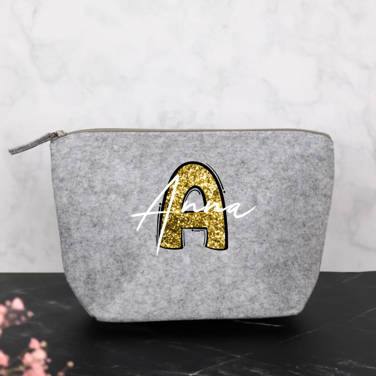 Initiale mit Namen- Individuelle Filz Kosmetiktasche | Personalize Palace