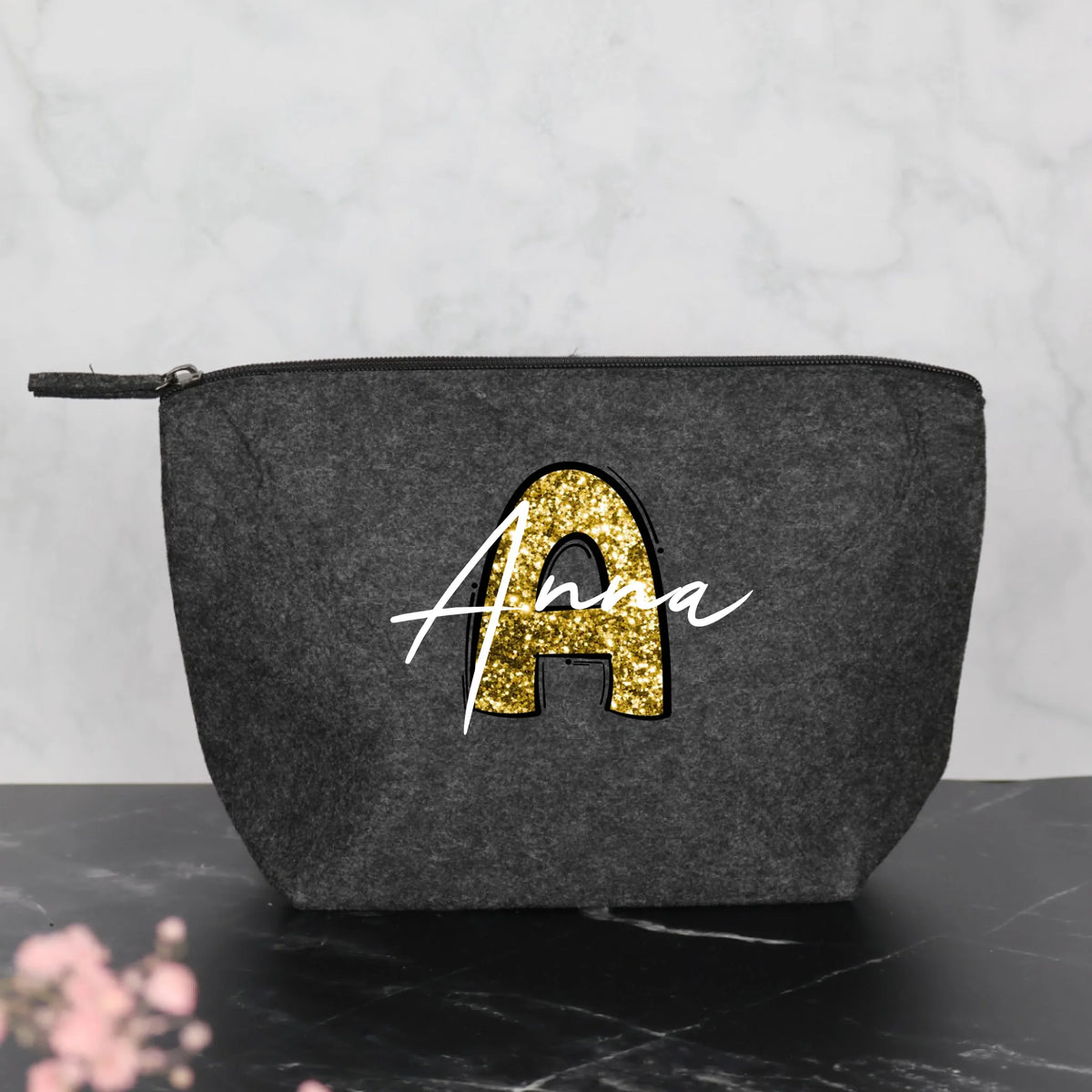 Initiale mit Namen- Individuelle Filz Kosmetiktasche | Personalize Palace