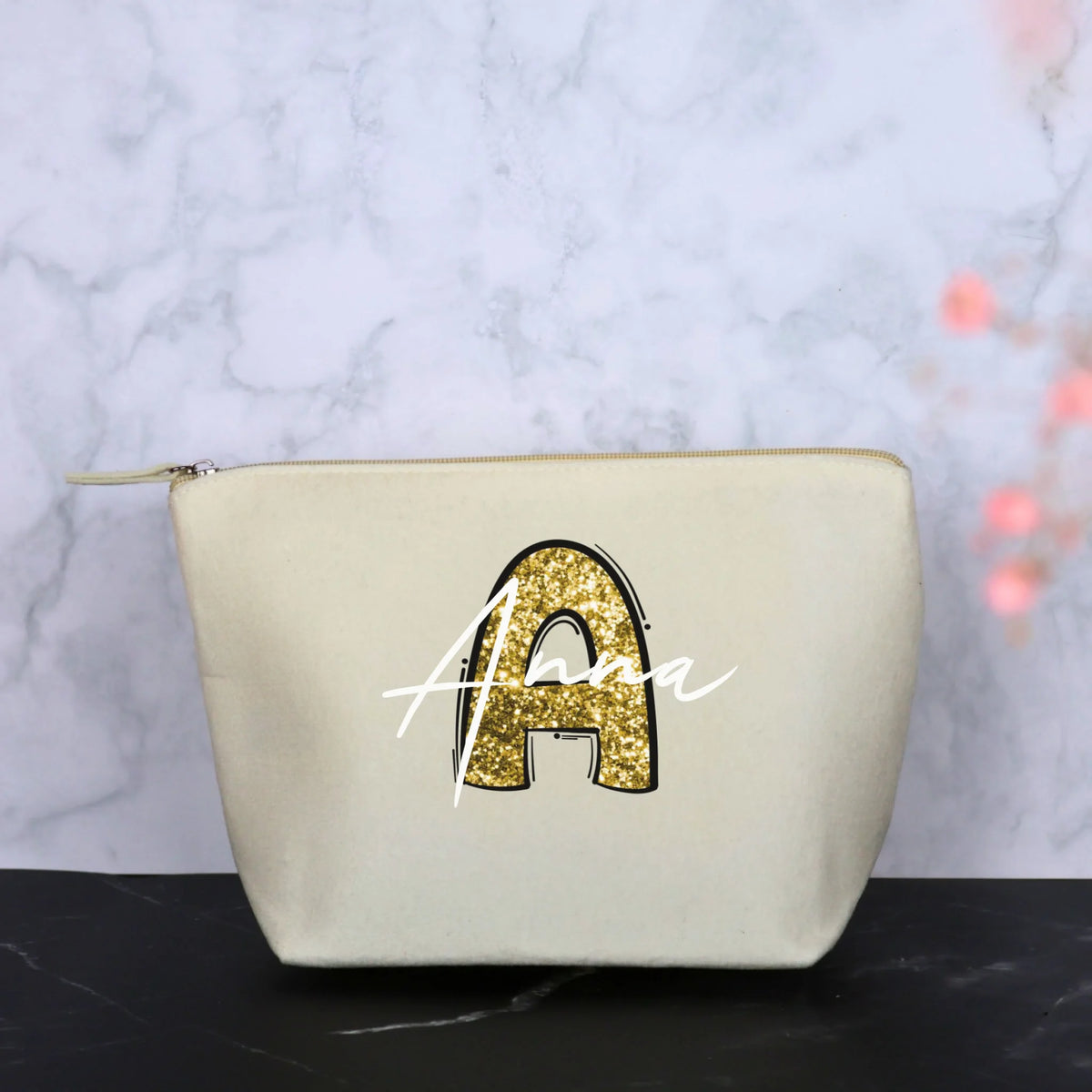 Initiale mit Namen- Individuelle Filz Kosmetiktasche | Personalize Palace