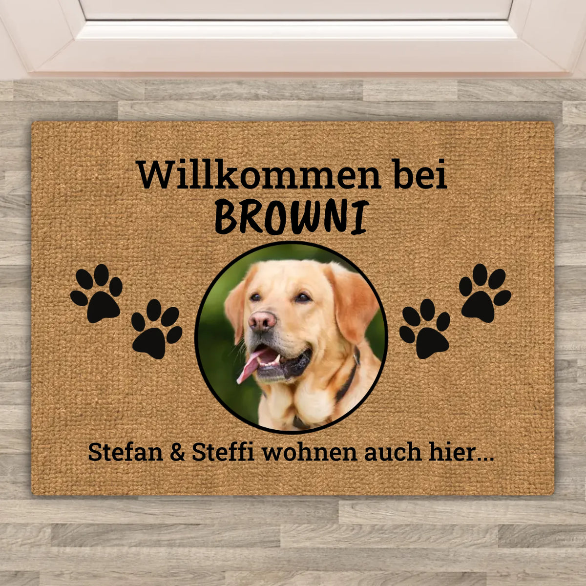Personalisierte Fußmatte: Willkommen bei - individuelle Hunde Fußmatte | Personalize Palace