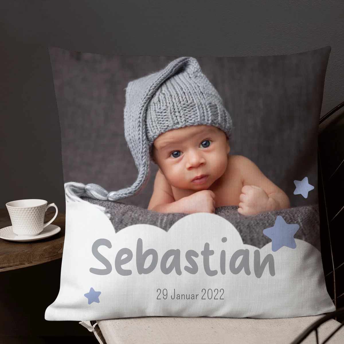 Individuelles Babykissen mit Foto – Personalisiertes Kissen mit Name | Geschenk für Neugeborene | Personalize Palace