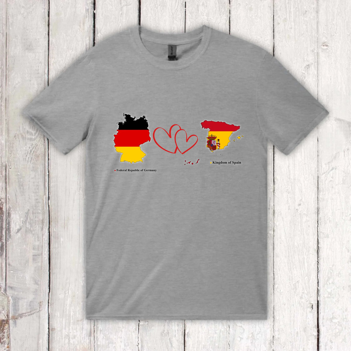 Personalisiertes Länder Shirt mit Herz – 2 Länder frei wählbar – Geschenk für Paare & Fernbeziehung | Personalize Palace